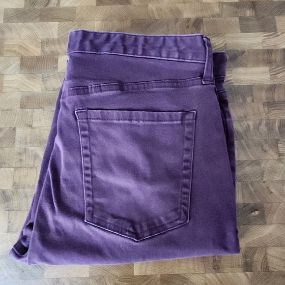 Gap Skinny Jeans in Eggplant size 6 - Picture 3 of 11